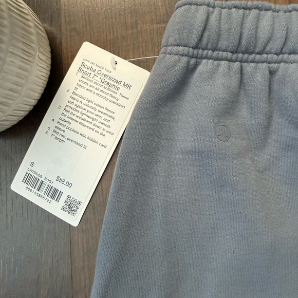 🆕 Lululemon Scuba Mid Rise Oversized Shorts 7” Graphic - Picture 16 of 16